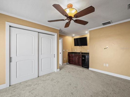 Empty room, Interior, Recessed Lighting