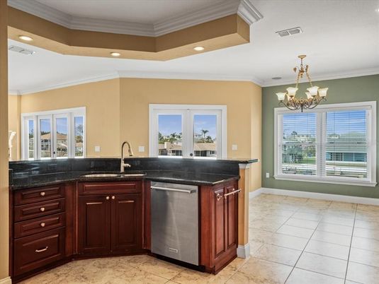 Chandelier, Interior, Kitchen, Recessed Lighting, Stainless Steel Appliances