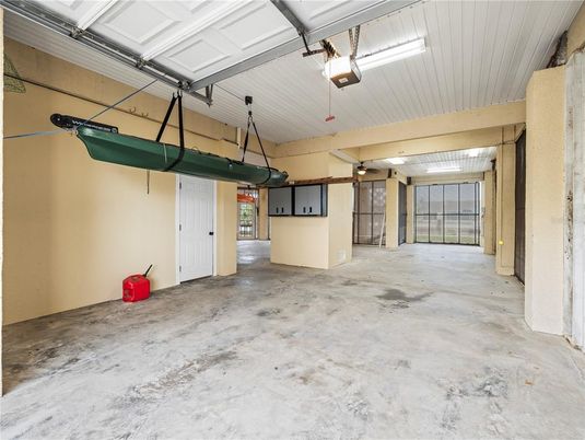 Garage, Interior