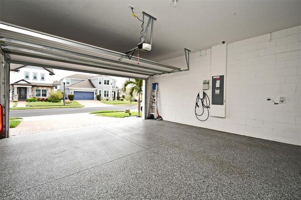Garage, Interior