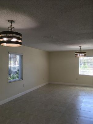 Empty room, Interior, Pendant Lights
