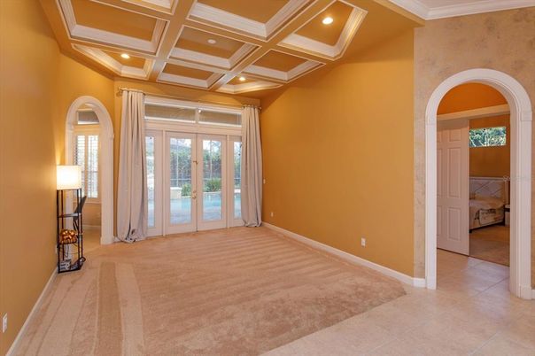 Empty room, Interior, Recessed Lighting