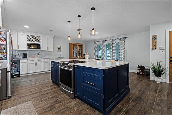 Interior, Kitchen, Pendant Lights, Recessed Lighting, Wood Texture Flooring