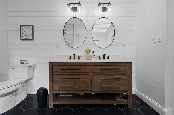 Bathroom, Dual Sink Vanities, Interior