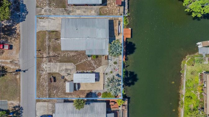 Exterior, Drone