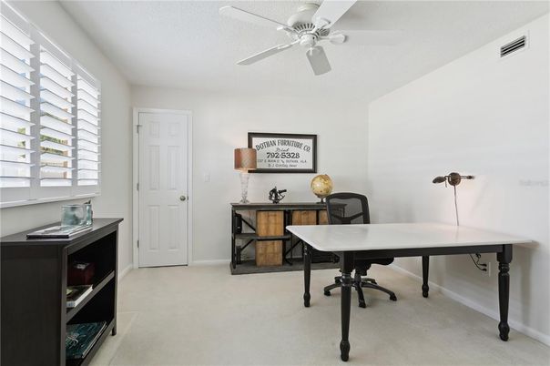 Home Office, Interior
