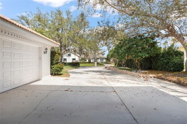 Detached Garage, Exterior