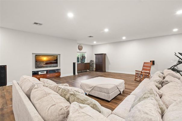 Interior, Living room, Recessed Lighting, Wood Texture Flooring