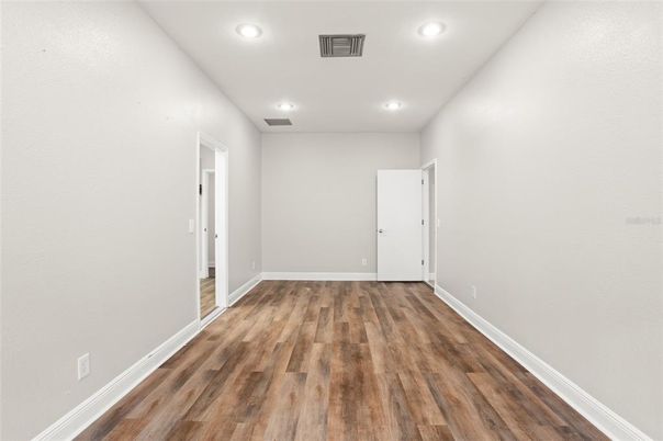 Empty room, Interior, Recessed Lighting, Wood Texture Flooring