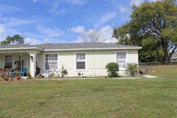 Backyard, Exterior, Facade, Ranch
