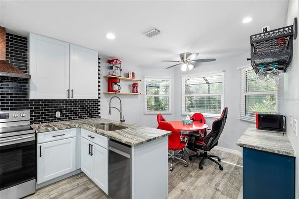 Dining room, Interior, Kitchen, Recessed Lighting, Wood Texture Flooring