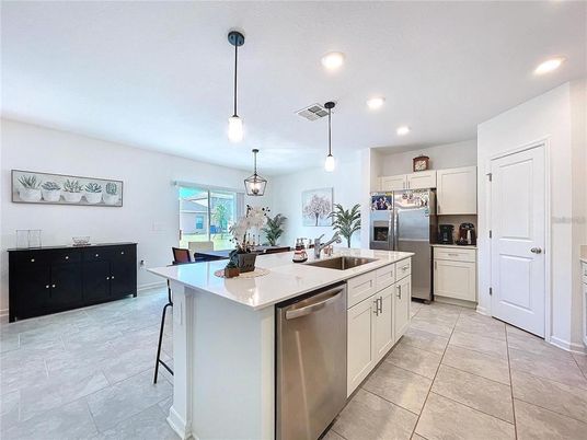 Dining room, Interior, Kitchen, Pendant Lights, Recessed Lighting, Stainless Steel Appliances