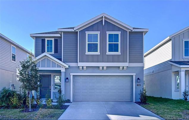 Attached, Exterior, Facade, Farmhouse