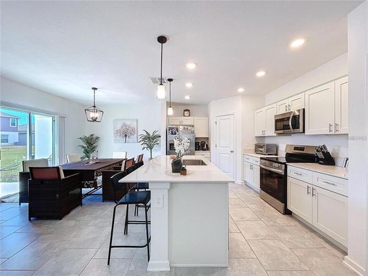 Dining room, Interior, Kitchen, Pendant Lights, Recessed Lighting, Stainless Steel Appliances