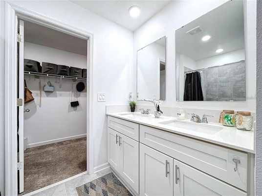 Bathroom, Dual Sink Vanities, Interior, Recessed Lighting