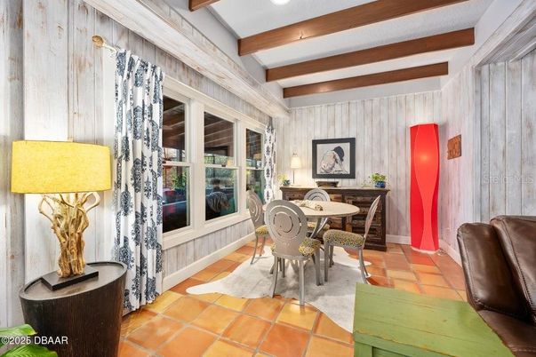 Dining room, Interior, Recessed Lighting, Wooden Beams