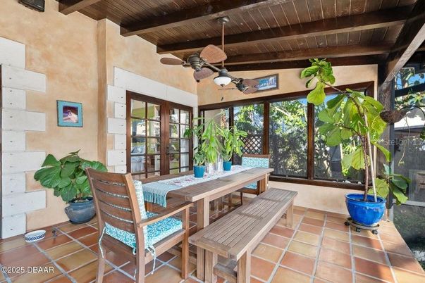 Dining room, Interior, Sun Room, Wooden Beams, Wooden Ceilings