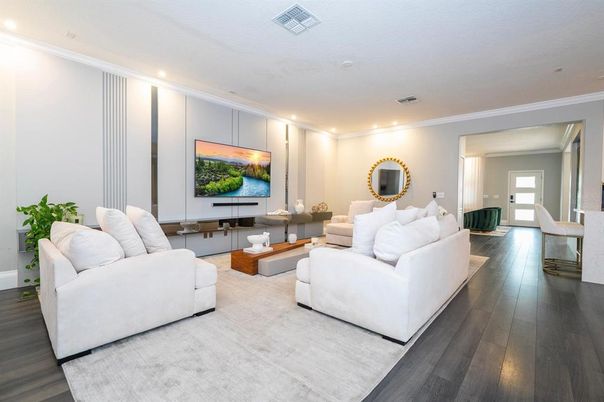 Interior, Living room, Recessed Lighting, Wood Texture Flooring