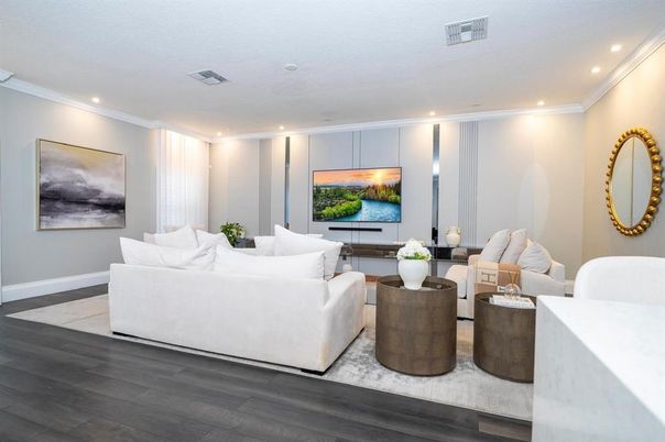 Interior, Living room, Recessed Lighting, Wood Texture Flooring