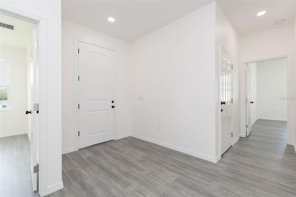 Empty room, Interior, Recessed Lighting, Wood Texture Flooring