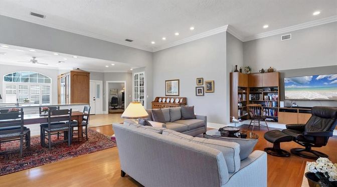 Dining room, Interior, Living room, Recessed Lighting, Wood Texture Flooring