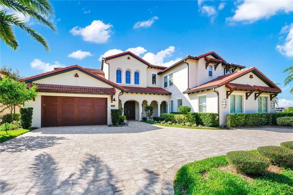Attached, Exterior, Facade, Mediterranean