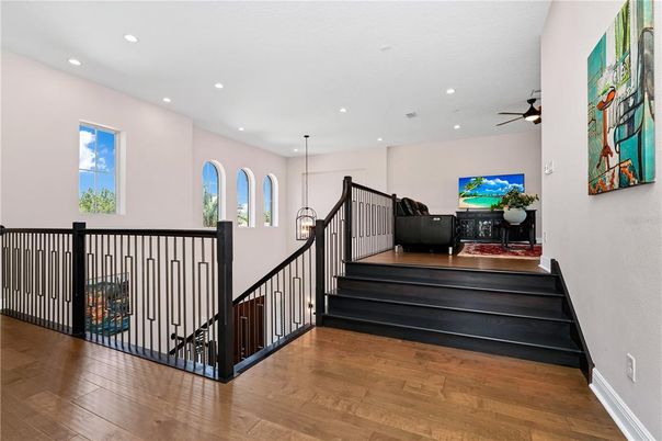 Interior, Pendant Lights, Recessed Lighting, Wood Texture Flooring