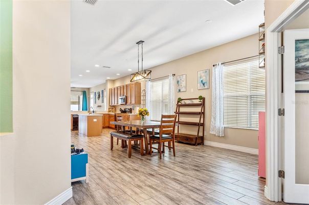 Dining room, Interior, Kitchen, Pendant Lights, Recessed Lighting, Wood Texture Flooring