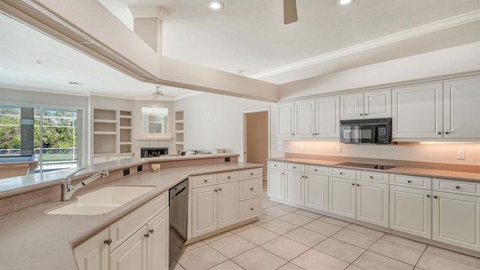 Fireplace, Interior, Kitchen, Pendant Lights, Recessed Lighting
