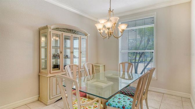 Chandelier, Dining room, Interior