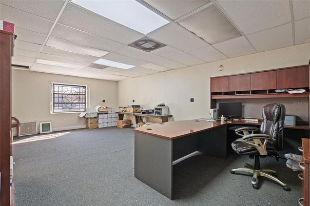 Home Office, Interior