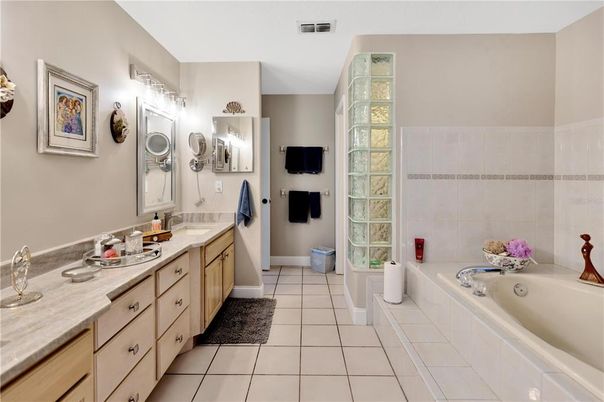 Bathroom, Dual Sink Vanities, Interior