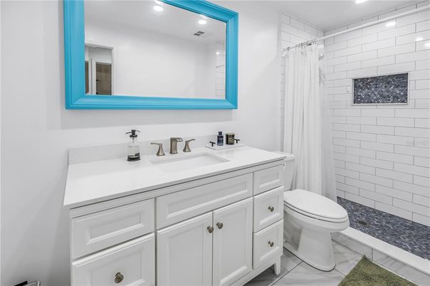 Bathroom, Interior, Recessed Lighting