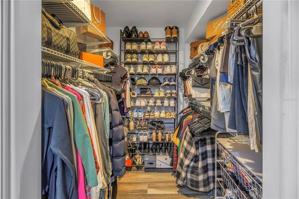 Interior, Walk-in Closets, Wood Texture Flooring