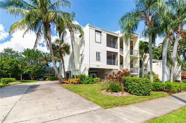 Exterior, Facade, Condo Building