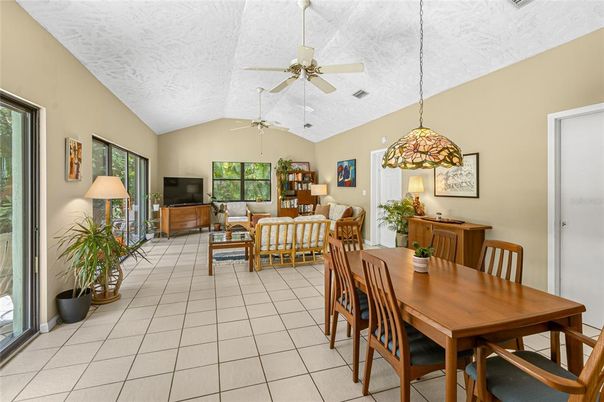 Dining room, Interior, Living room, Pendant Lights