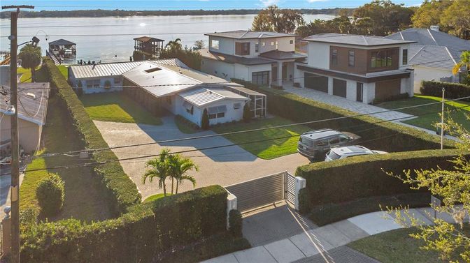 Exterior, Drone