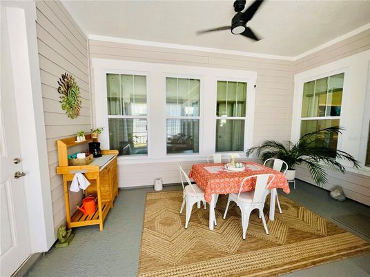 Dining room, Interior