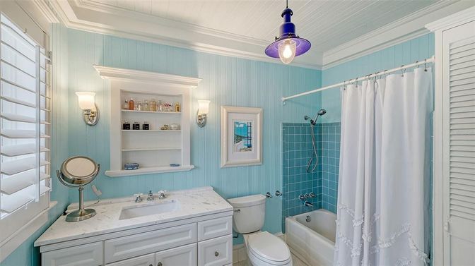 Bathroom, Interior, Pendant Lights