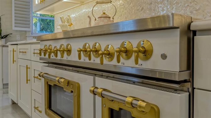 Interior, Kitchen, Stainless Steel Appliances