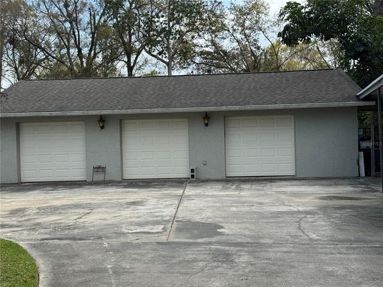 Detached Garage, Exterior