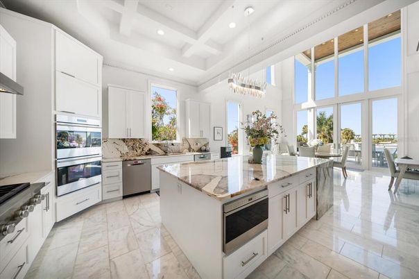 Chandelier, Dining room, Interior, Kitchen, Recessed Lighting, Stainless Steel Appliances