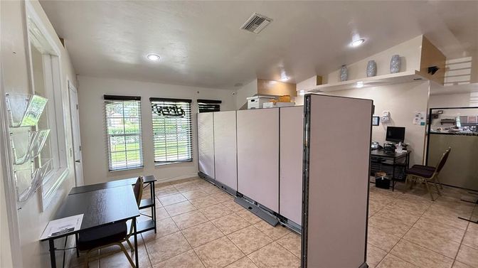 Dining room, Interior, Recessed Lighting