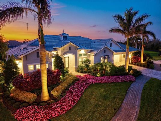 Backyard, Exterior, Facade, Solar Panels, Mediterranean