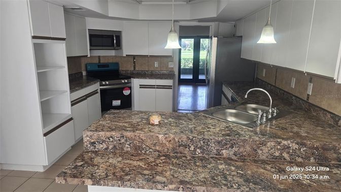 Interior, Kitchen, Pendant Lights