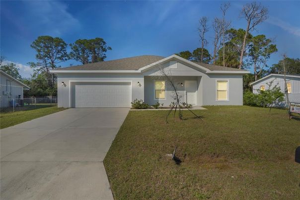 Attached, Exterior, Facade, Ranch