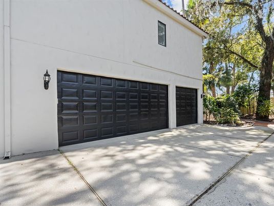 Detached Garage, Exterior