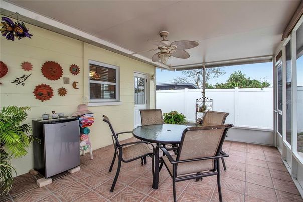 Dining room, Interior, Sun Room