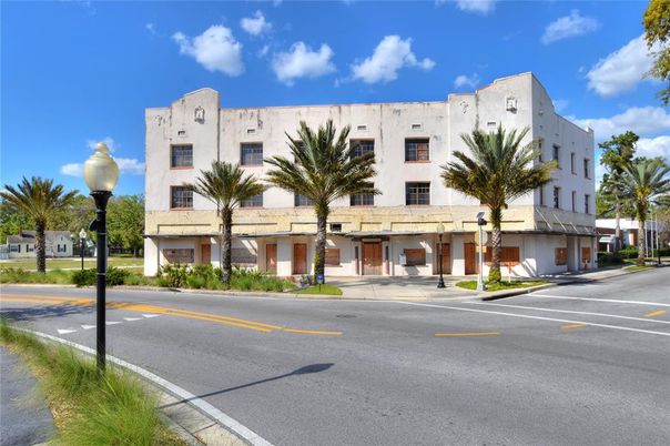 Exterior, Facade, Condo Building