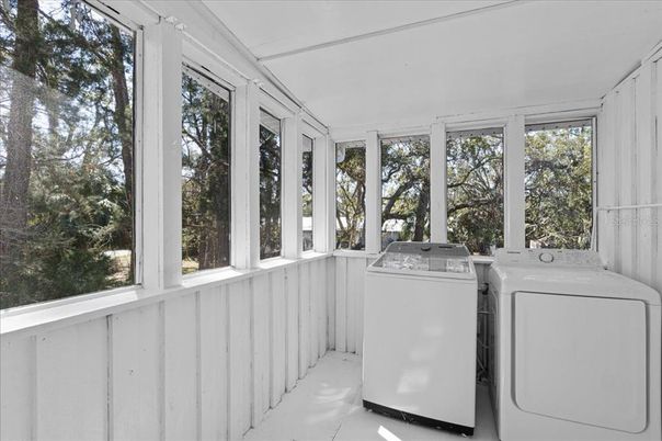 Interior, Sun Room, Washer